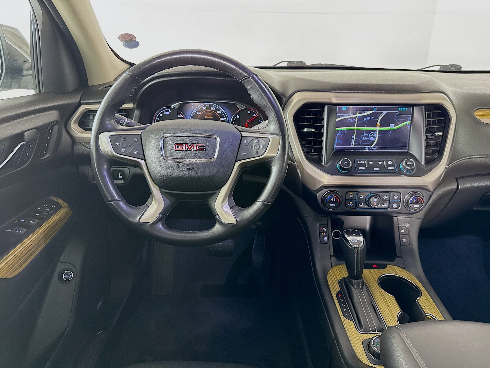 Used 2019 GMC Acadia Denali image 27