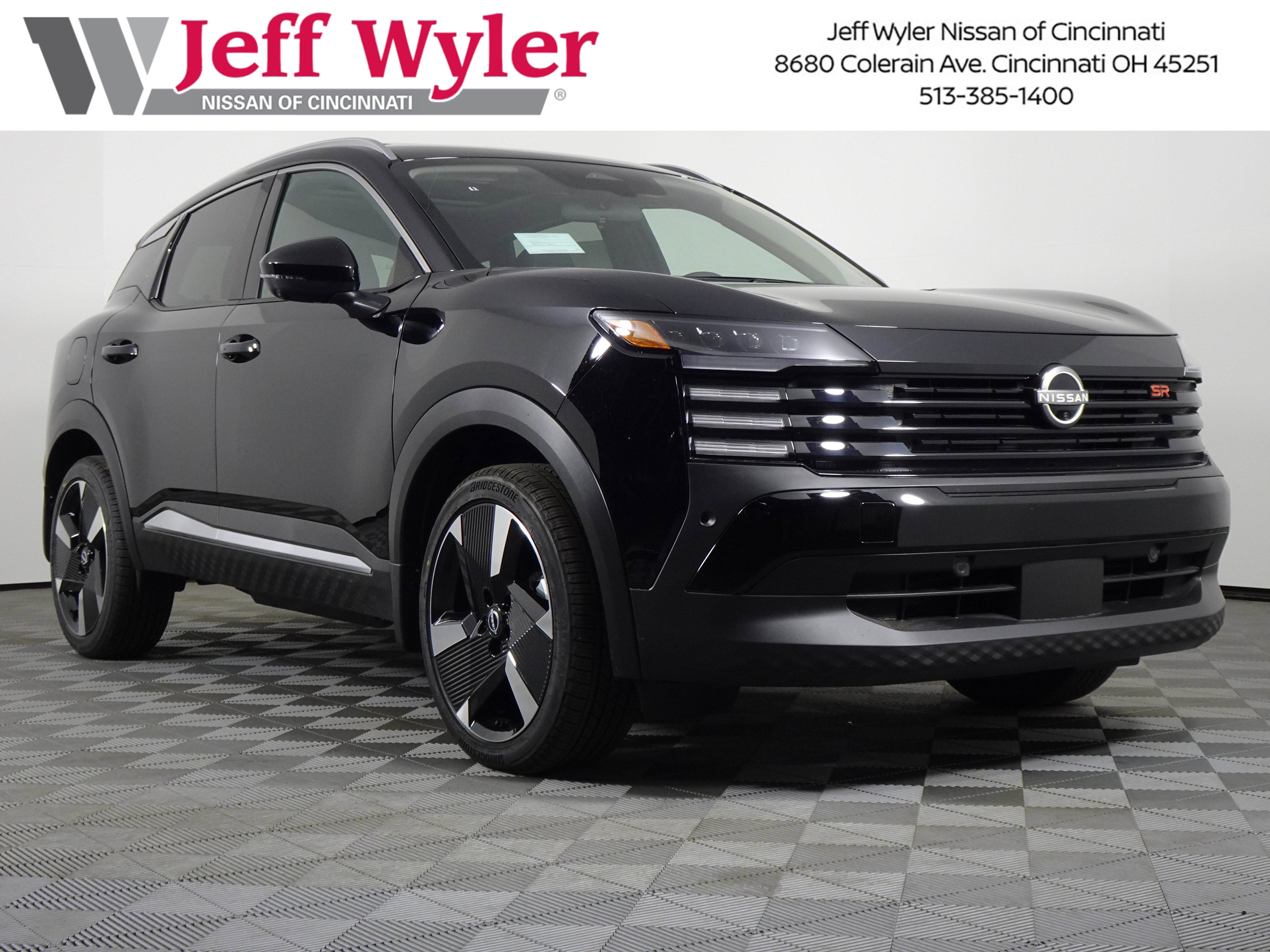 New 2025 Nissan Kicks SR w/ SR Premium Package