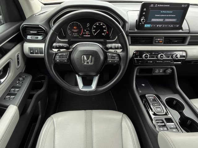 Used 2025 Honda Pilot EX-L image 10