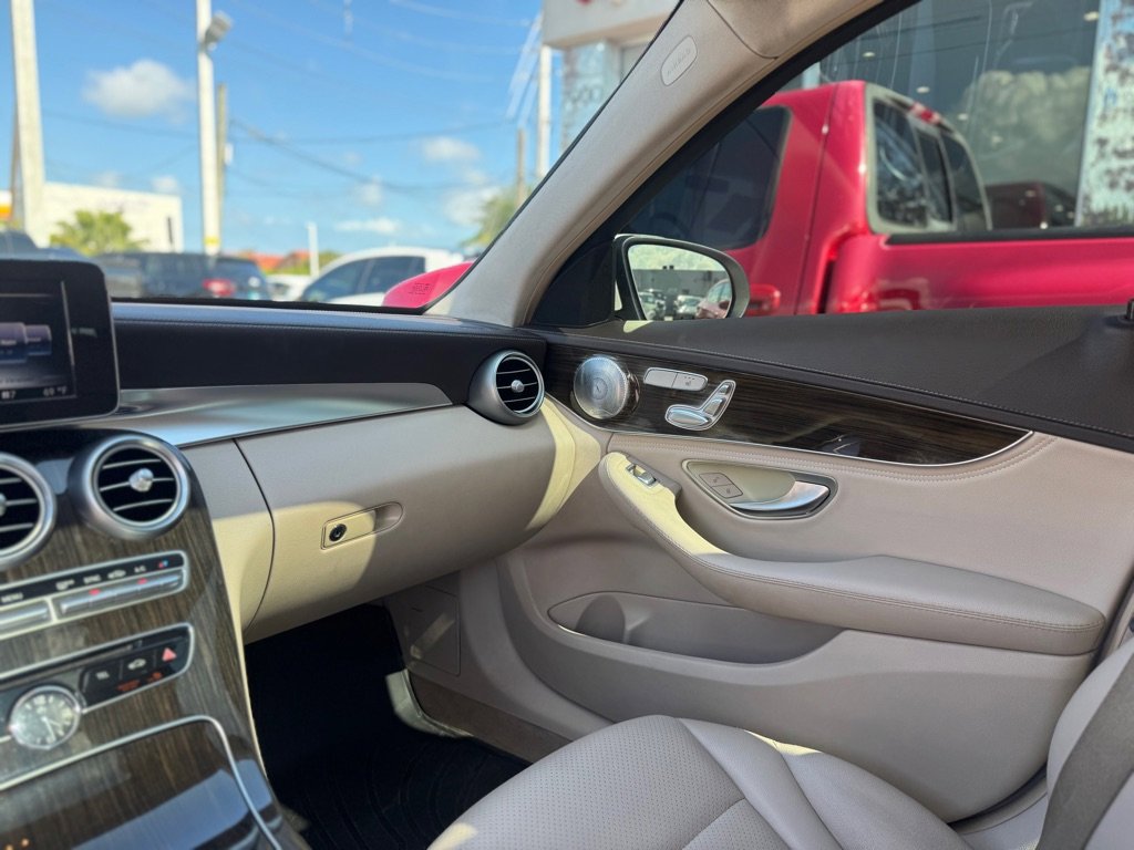 Used 2015 Mercedes-Benz C 300 4MATIC Sedan w/ Premium 1 Package image 17