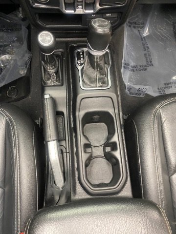 Used 2019 Jeep Wrangler Unlimited Sahara w/ Quick Order Package 24M Moab image 29