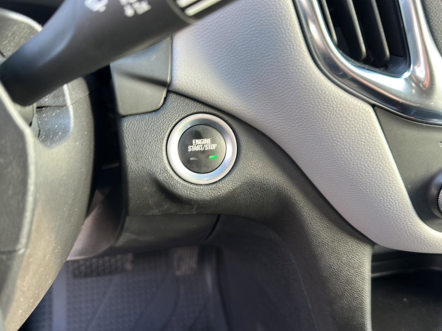 Used 2024 Chevrolet Equinox LS w/ LS Convenience Package image 27