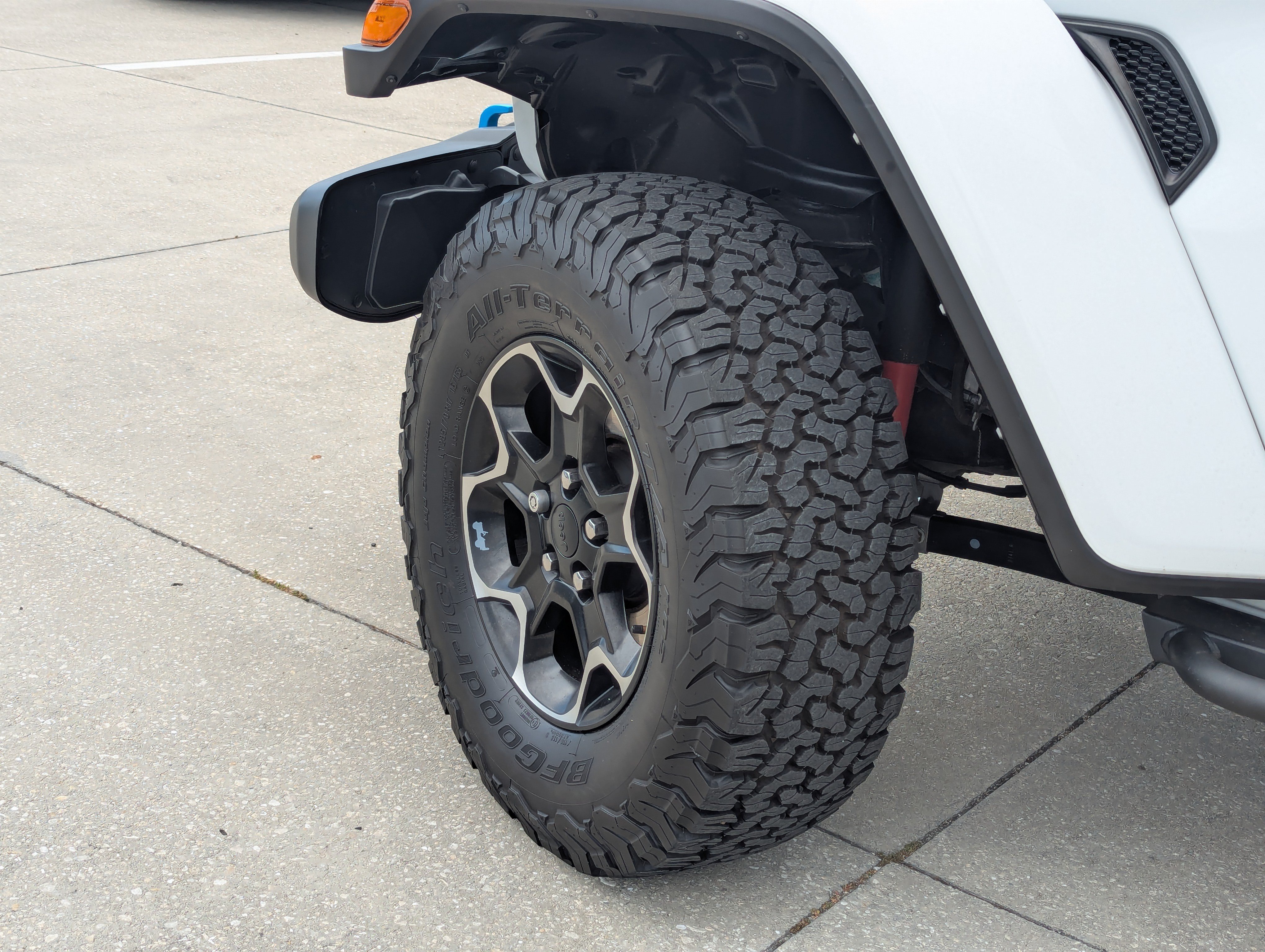Used 2021 Jeep Wrangler Unlimited Rubicon 4xe w/ Safety Group AWD/4WD image 38