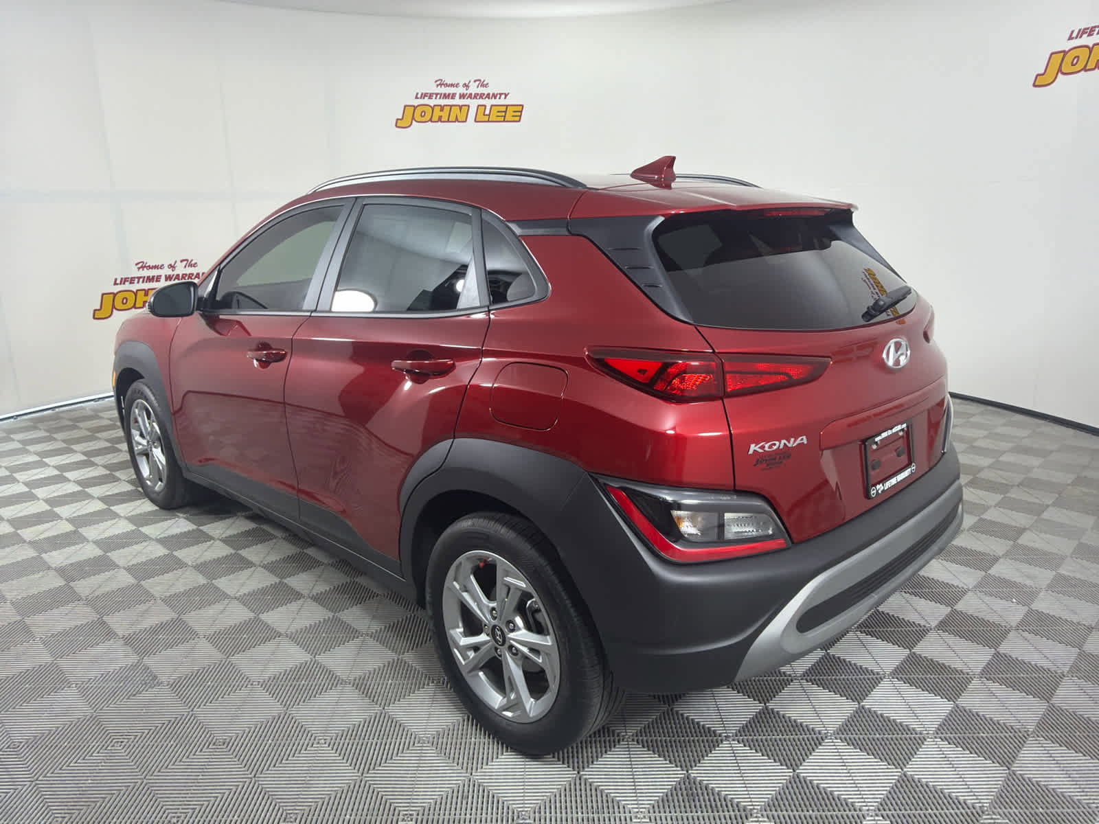 Used 2023 Hyundai Kona SEL w/ Cargo Package FWD image 3