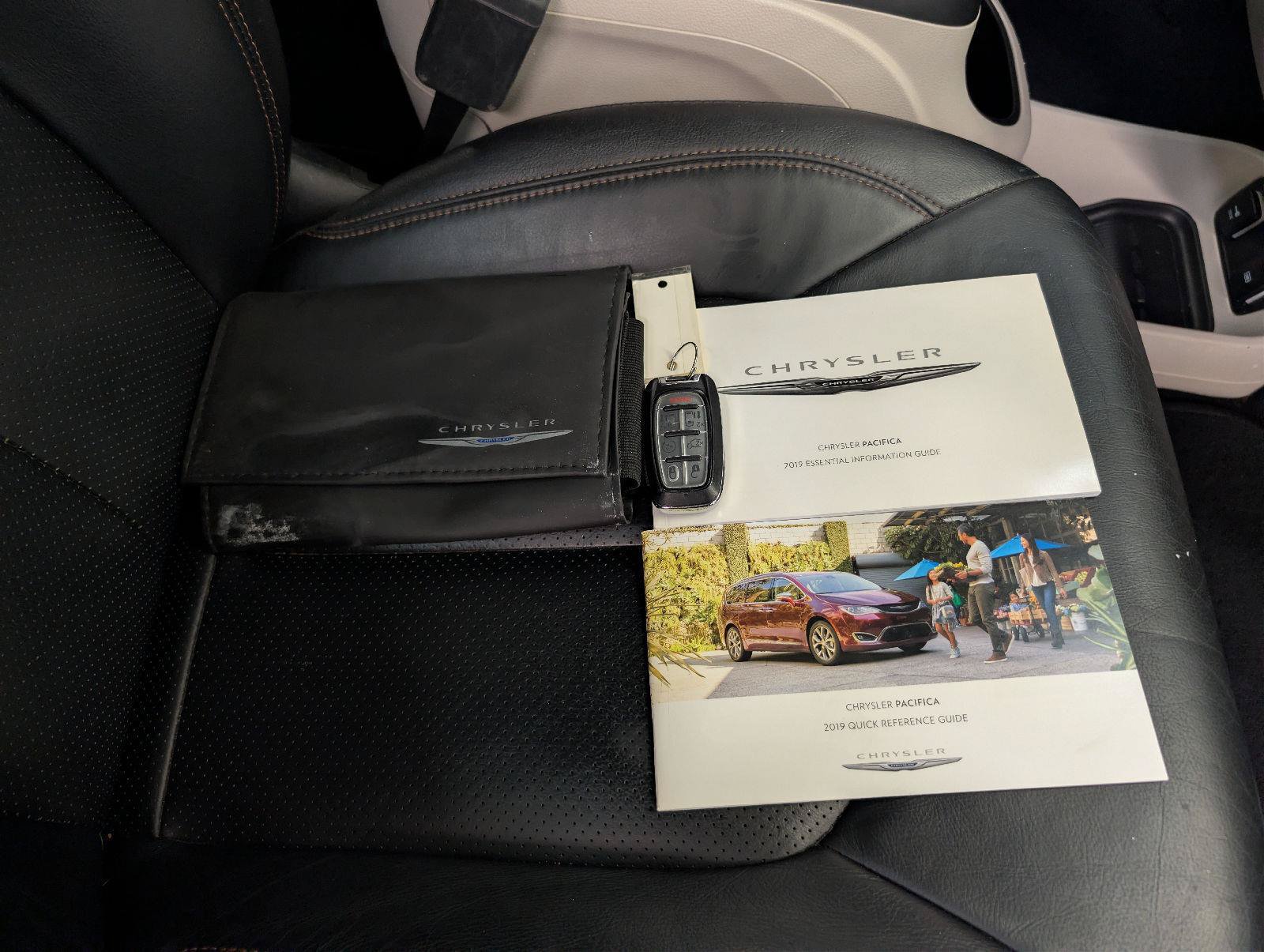 Used 2019 Chrysler Pacifica Touring-L Plus w/ Advanced Safetytec Group FWD image 31