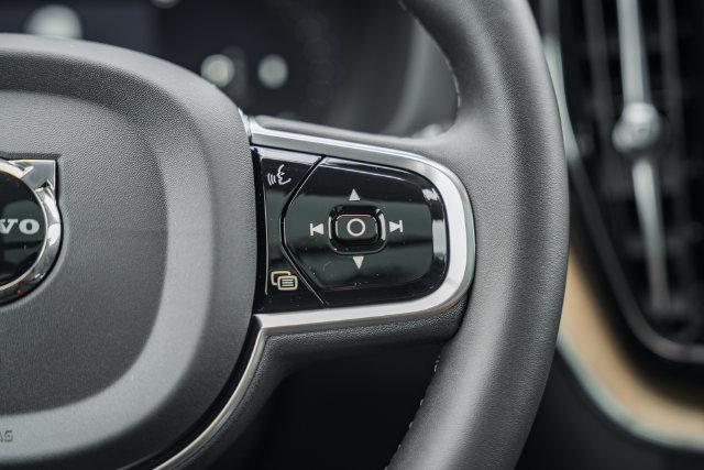 New 2027 Volvo XC60 B5 Plus AWD/4WD image 22