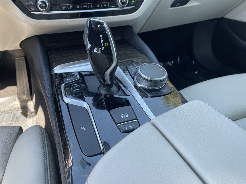 Used 2020 BMW 530i xDrive w/ Convenience Package AWD/4WD image 20