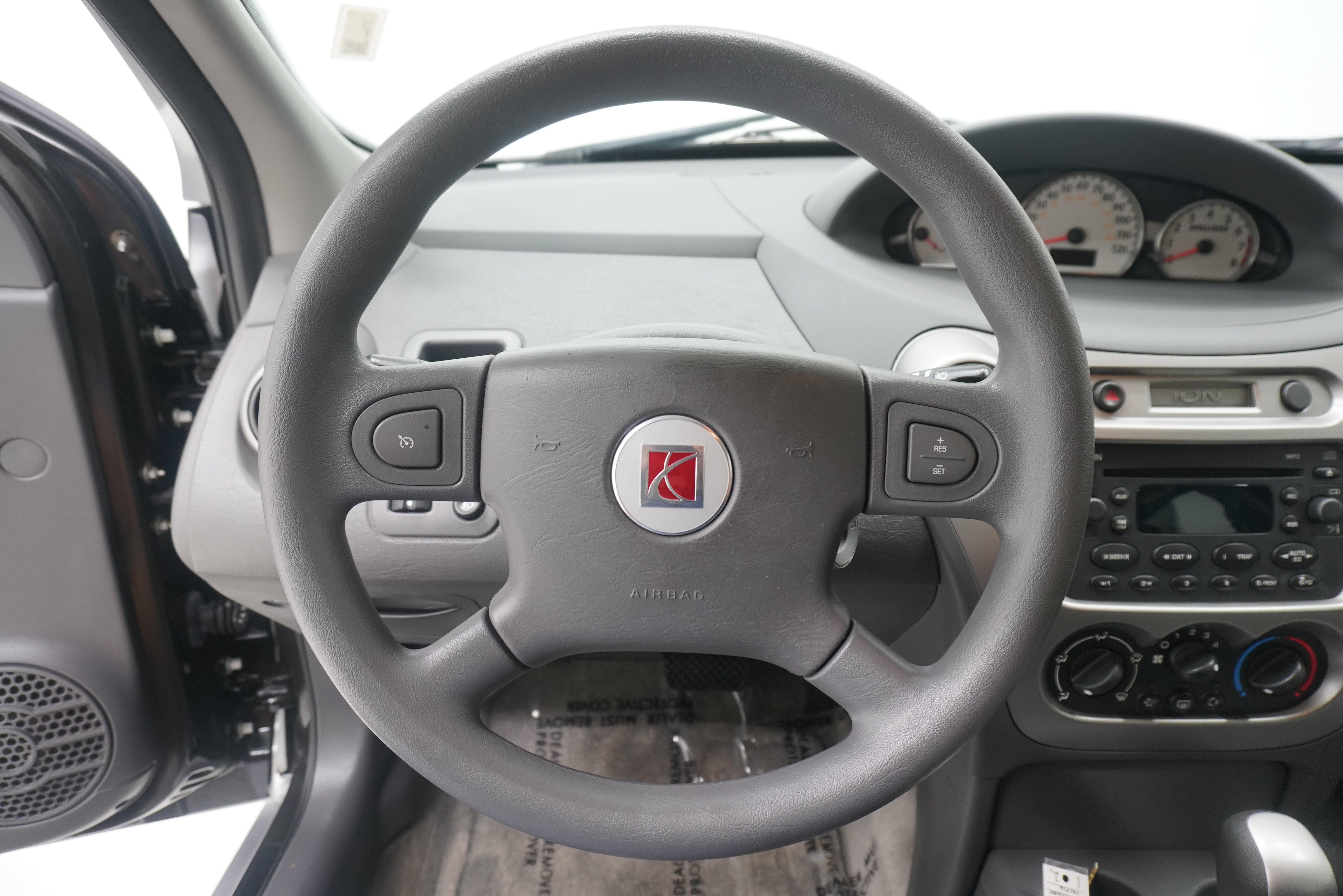 Used 2005 Saturn ION Level 3 w/ Travel Pkg FWD image 15