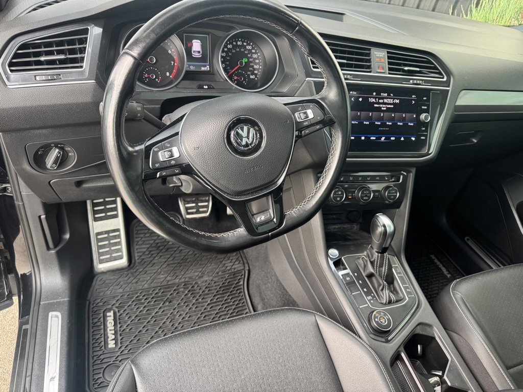 Used 2021 Volkswagen Tiguan SE R-Line image 8