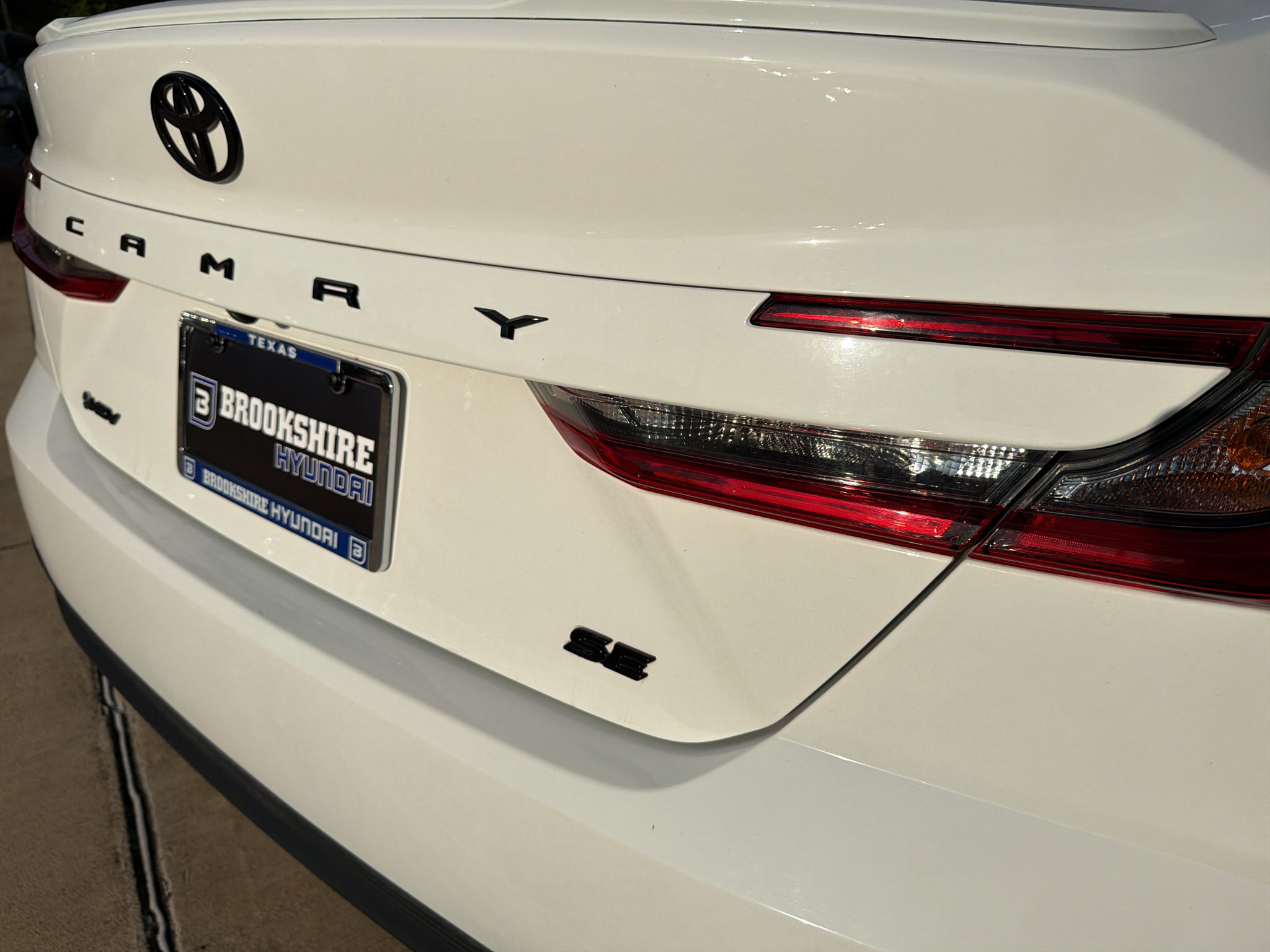 Used 2025 Toyota Camry SE w/ Convenience Package FWD image 28