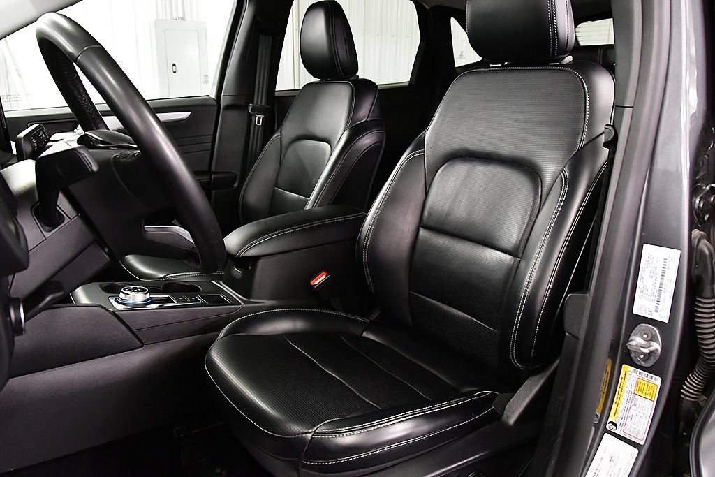 Used 2024 Ford Escape Platinum AWD/4WD image 29