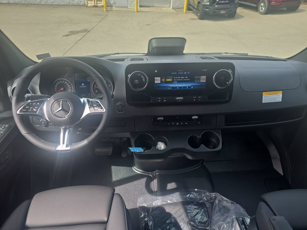 New 2026 Mercedes-Benz Sprinter 2500 image 12