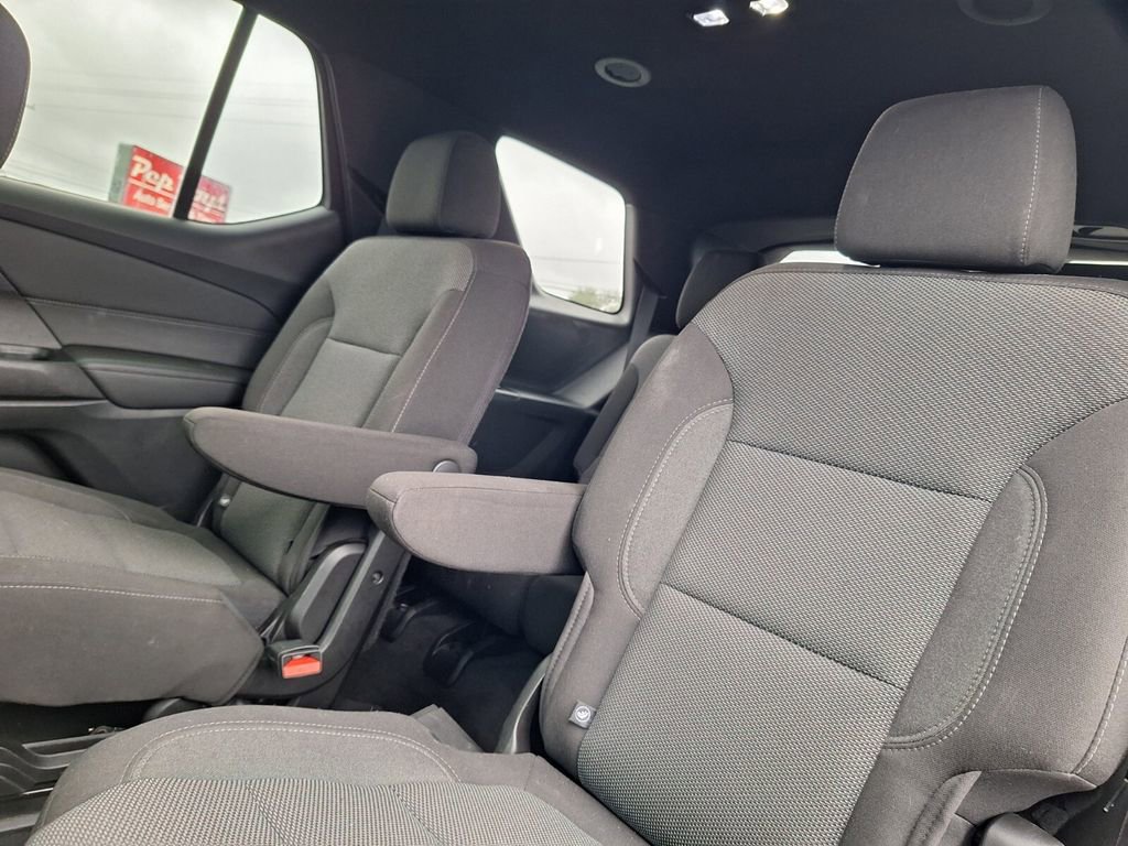 Used 2023 Chevrolet Traverse LT image 22