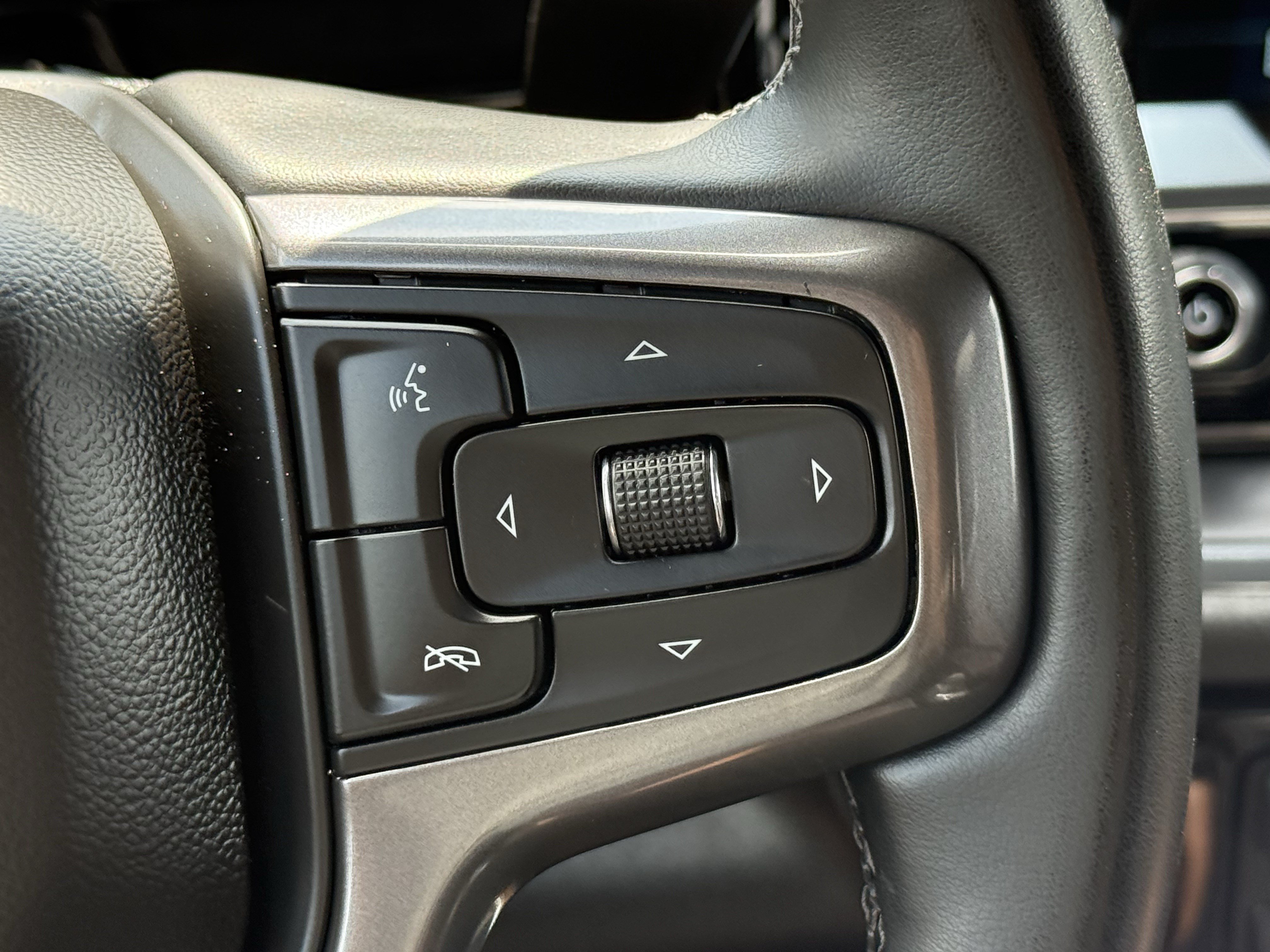 Used 2024 Chevrolet Silverado 2500 High Country AWD/4WD image 16