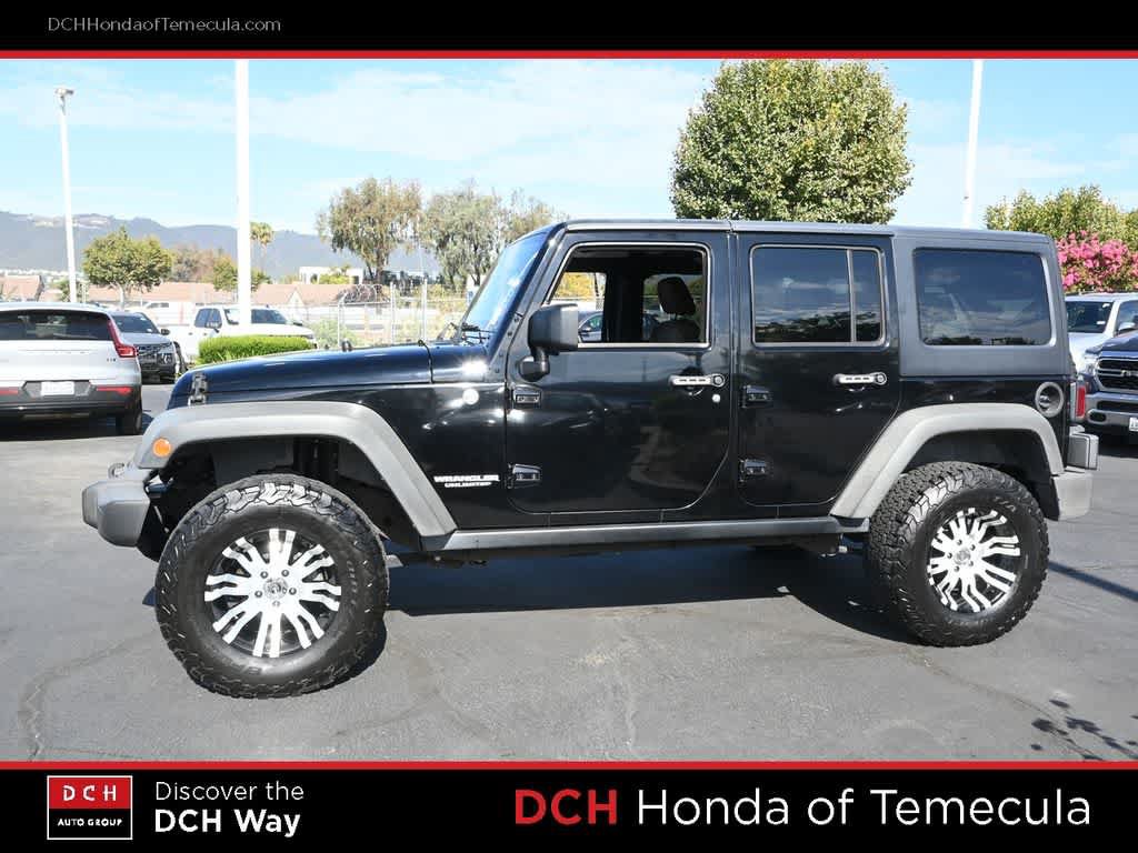 Used 2011 Jeep Wrangler Unlimited Rubicon w/ Trailer Tow Group AWD/4WD image 4