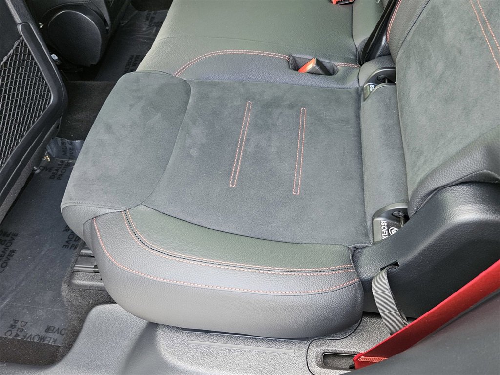 Used 2025 Mercedes-Benz GLB 35 AMG 4MATIC image 29