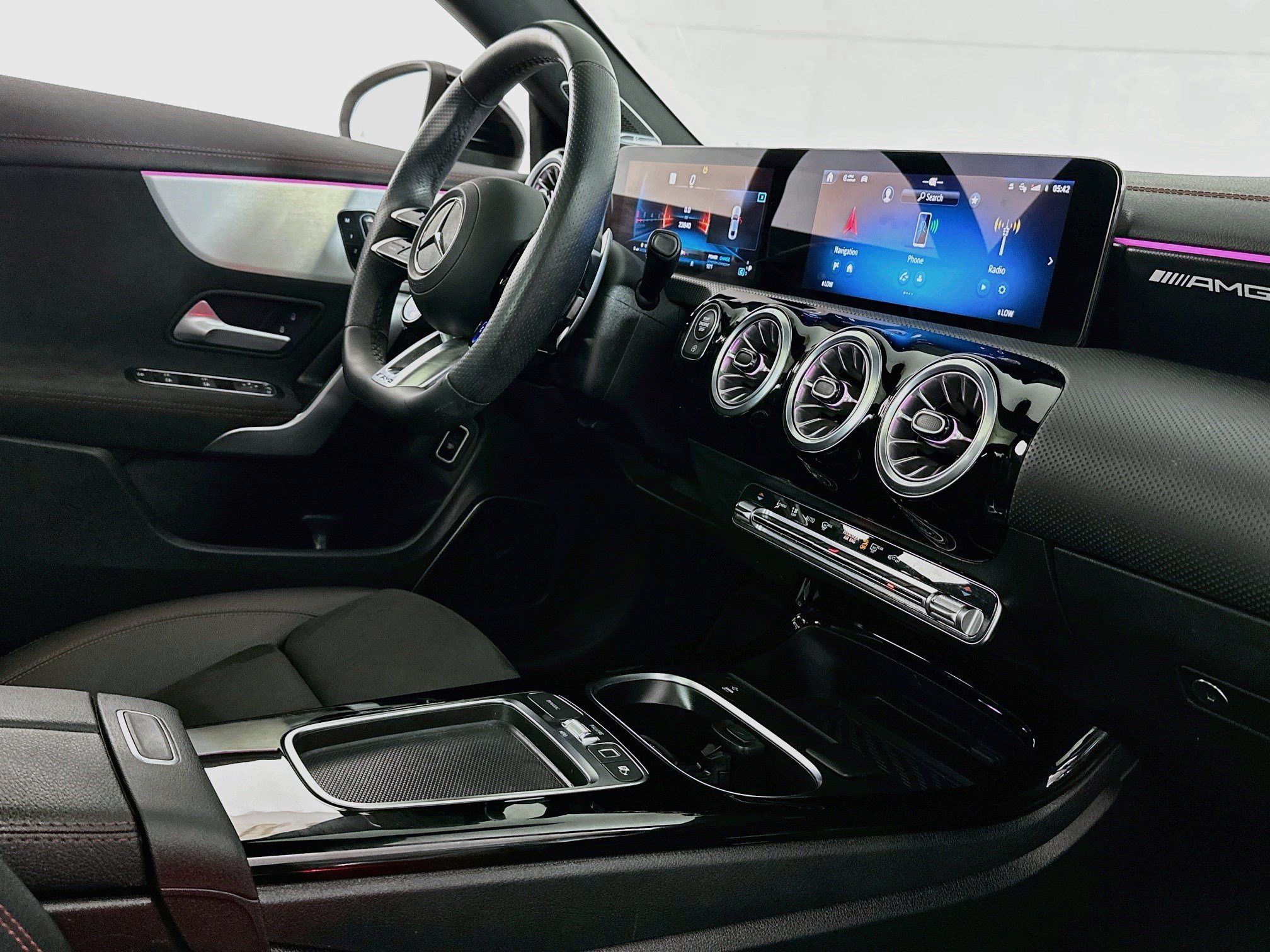 Used 2025 Mercedes-Benz CLA 35 AMG 4MATIC image 30