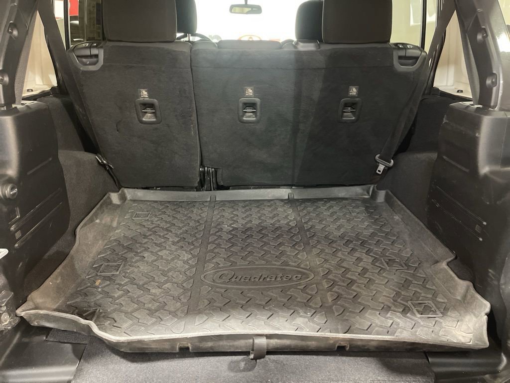 Used 2018 Jeep Wrangler Unlimited Rubicon image 11
