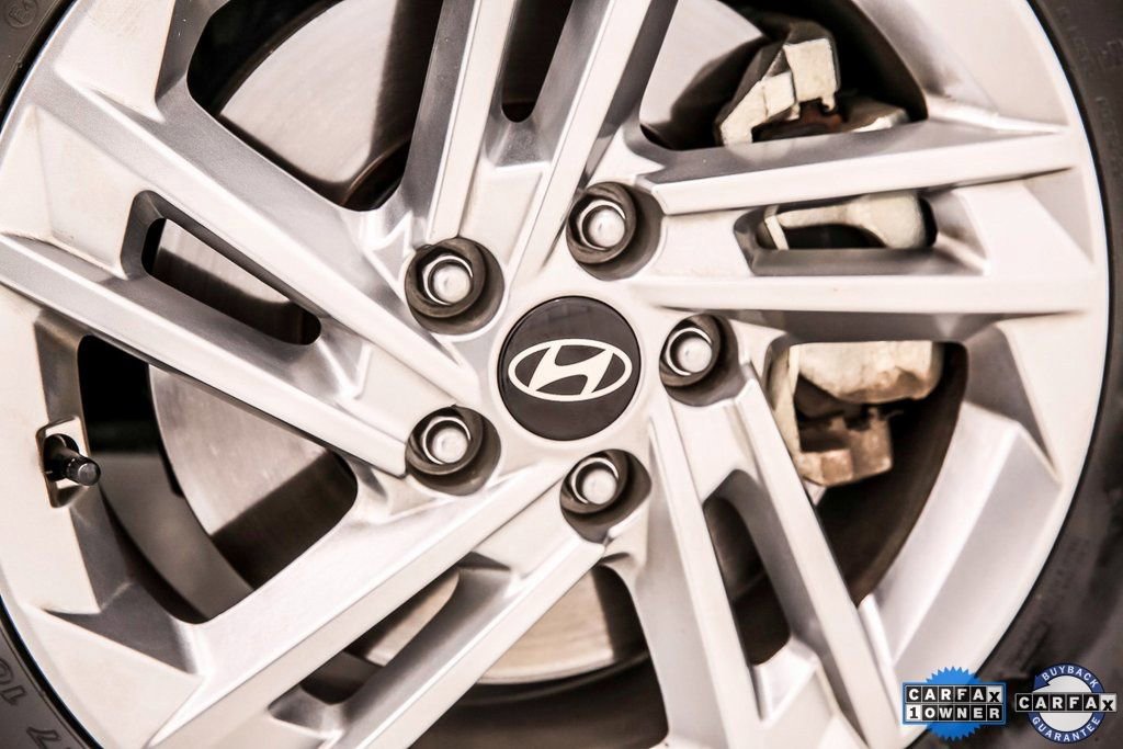 Used 2025 Hyundai Tucson SE image 40