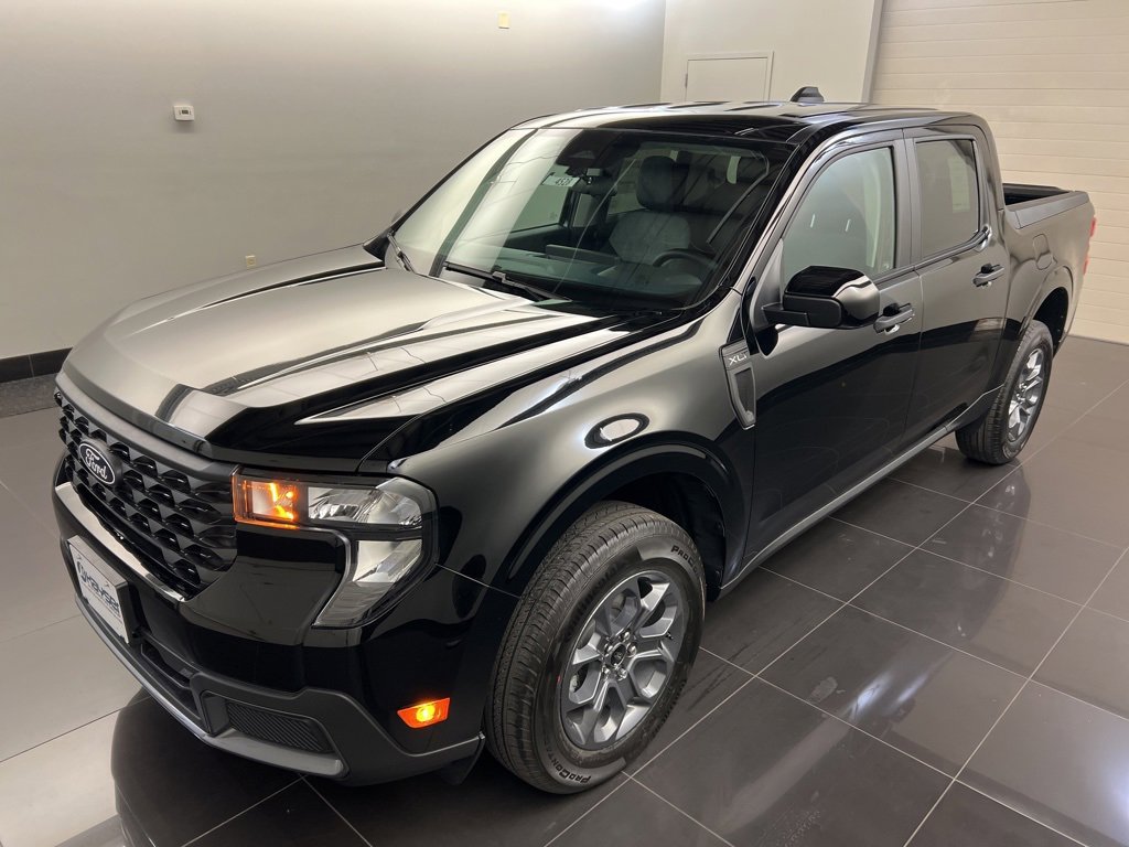 New 2025 Ford Maverick XLT w/ XLT Luxury Package image 3