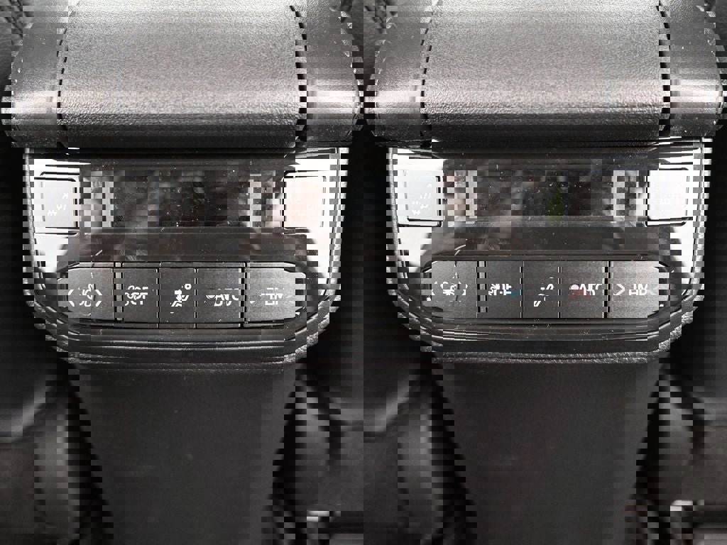 New 2026 Toyota Highlander Platinum image 16