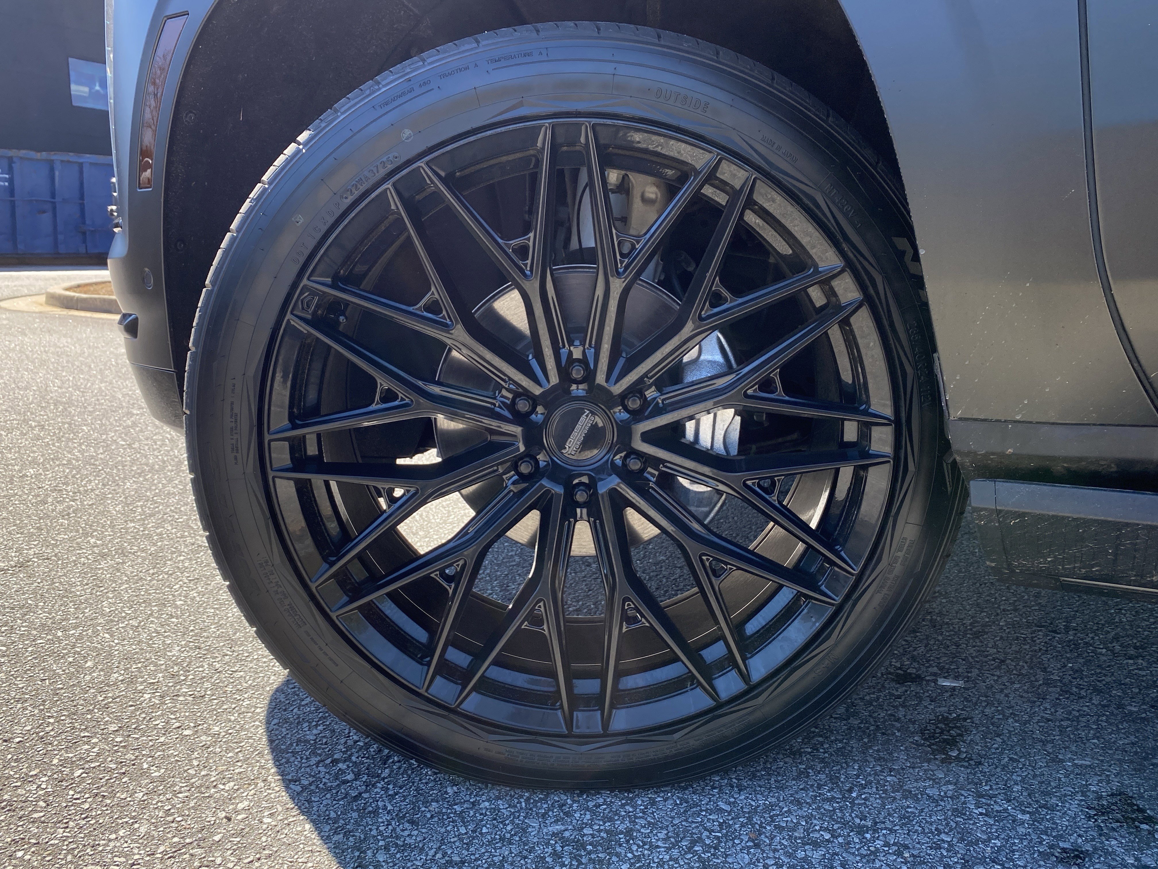 Used 2026 Cadillac Escalade Platinum Sport image 18