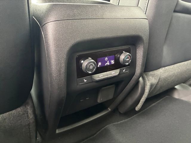 New 2026 Chevrolet Traverse High Country image 18