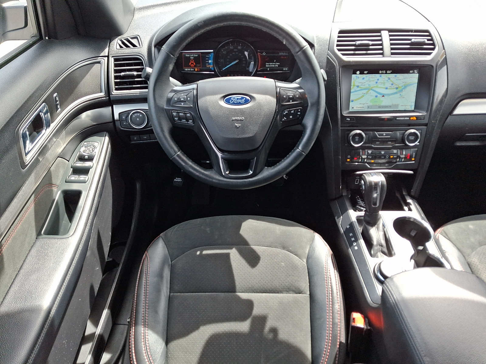 Used 2018 Ford Explorer XLT w/ Equipment Group 202A AWD/4WD image 13