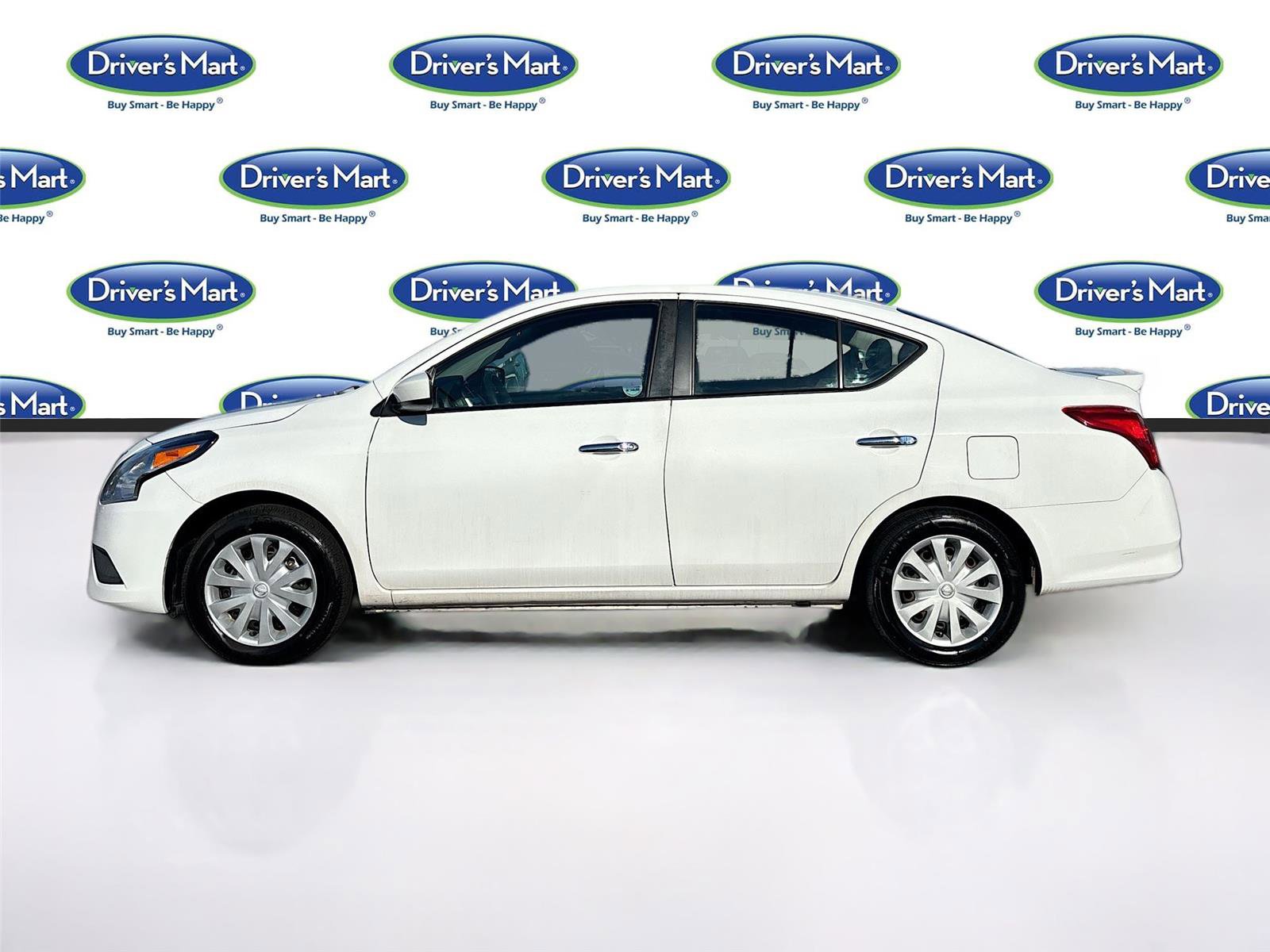 Used 2018 Nissan Versa SV image 5