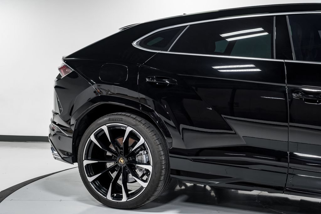Used 2022 Lamborghini Urus AWD/4WD image 52