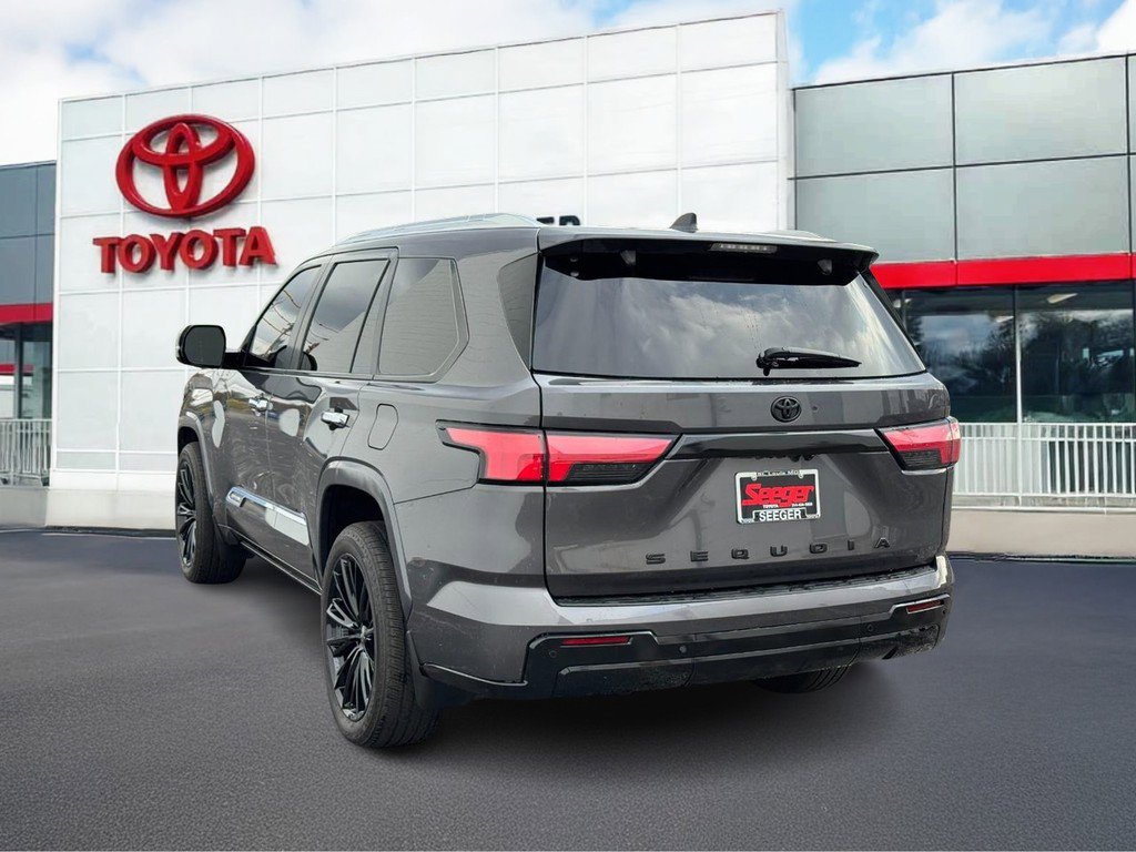 Used 2024 Toyota Sequoia Capstone image 4
