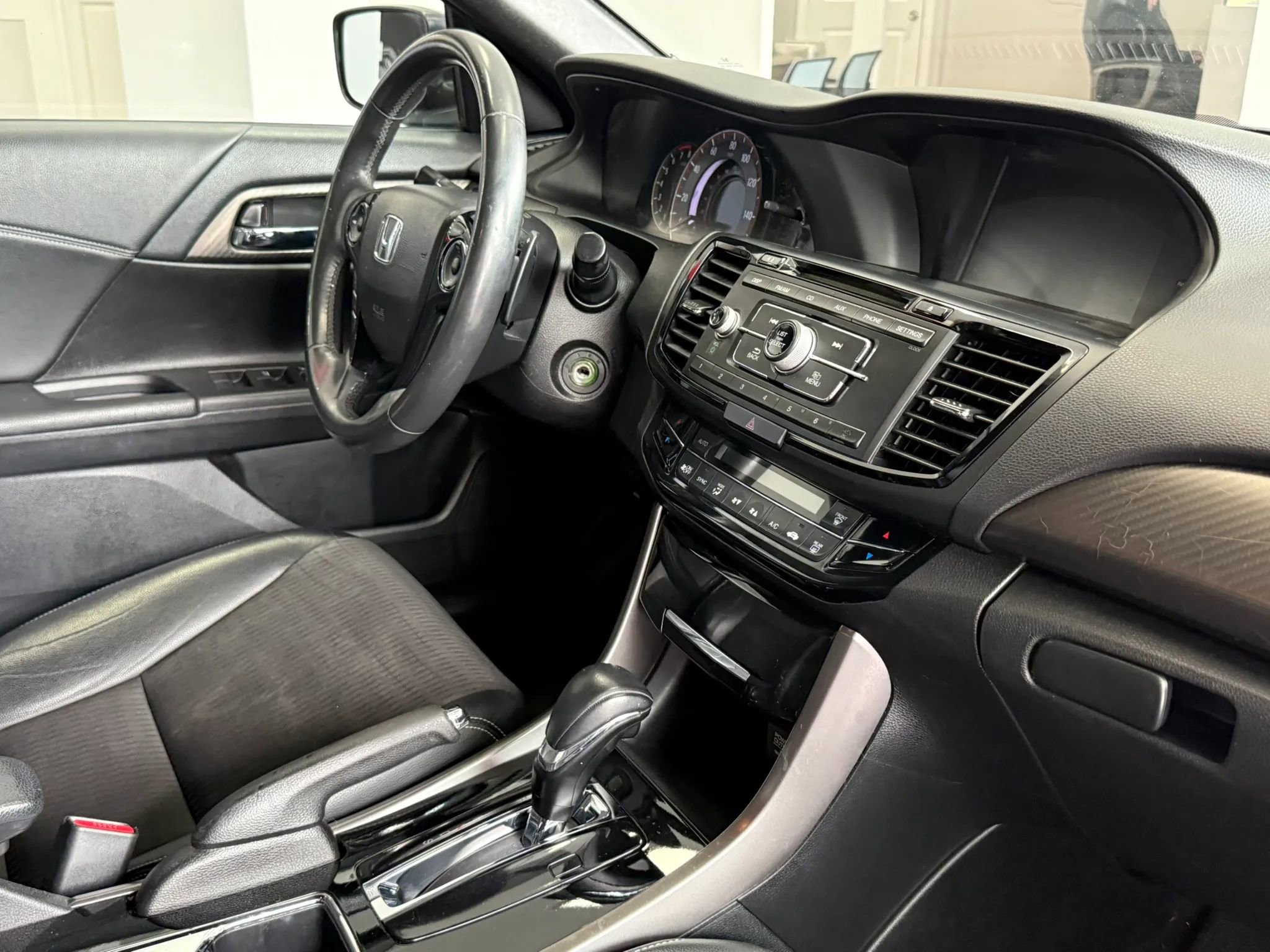 Used 2017 Honda Accord Sport image 20