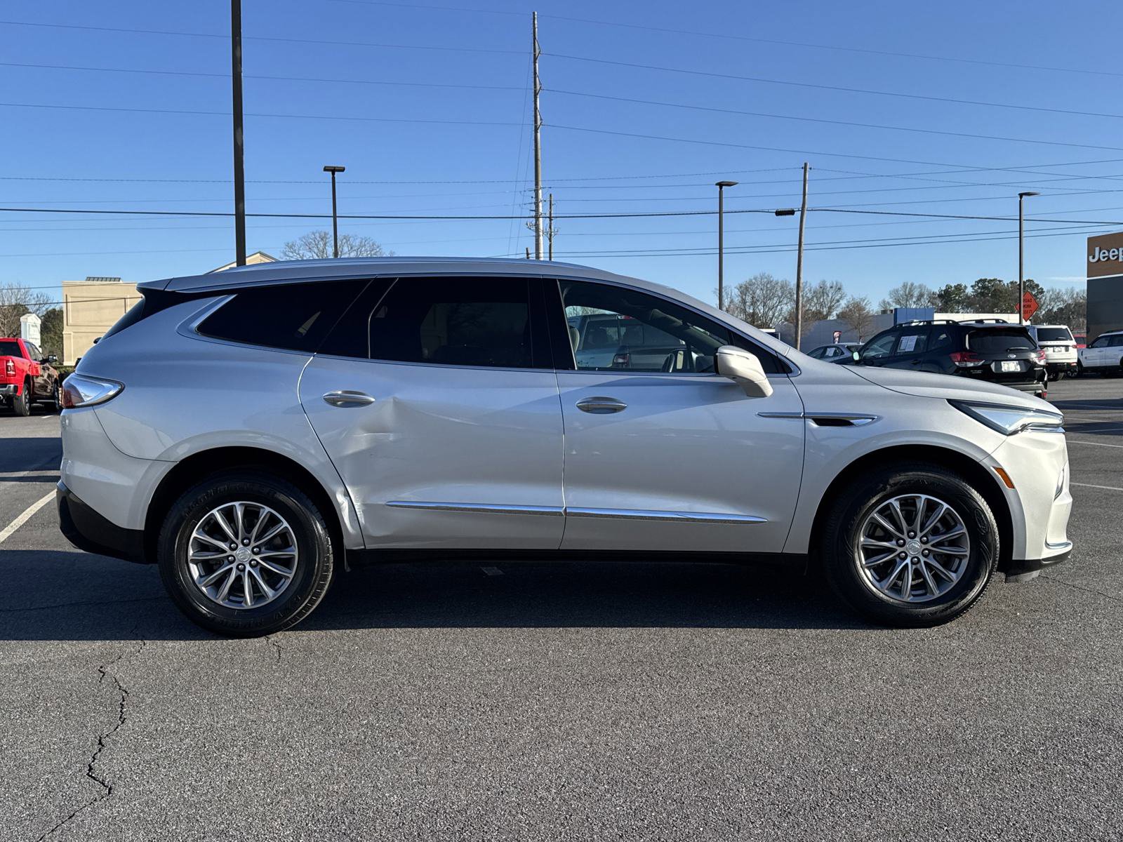 Used 2022 Buick Enclave Premium image 8
