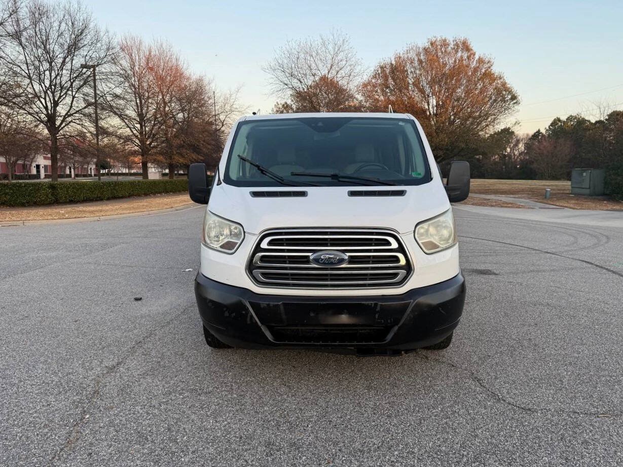 Used 2015 Ford Transit 350 XLT RWD image 9