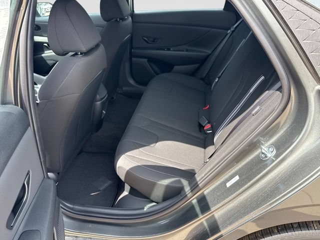 New 2026 Hyundai Elantra SEL FWD image 15
