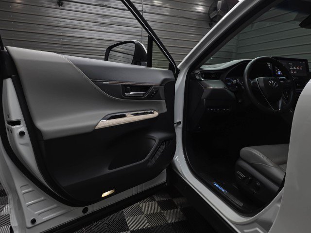 Used 2024 Toyota Venza Limited AWD/4WD image 33