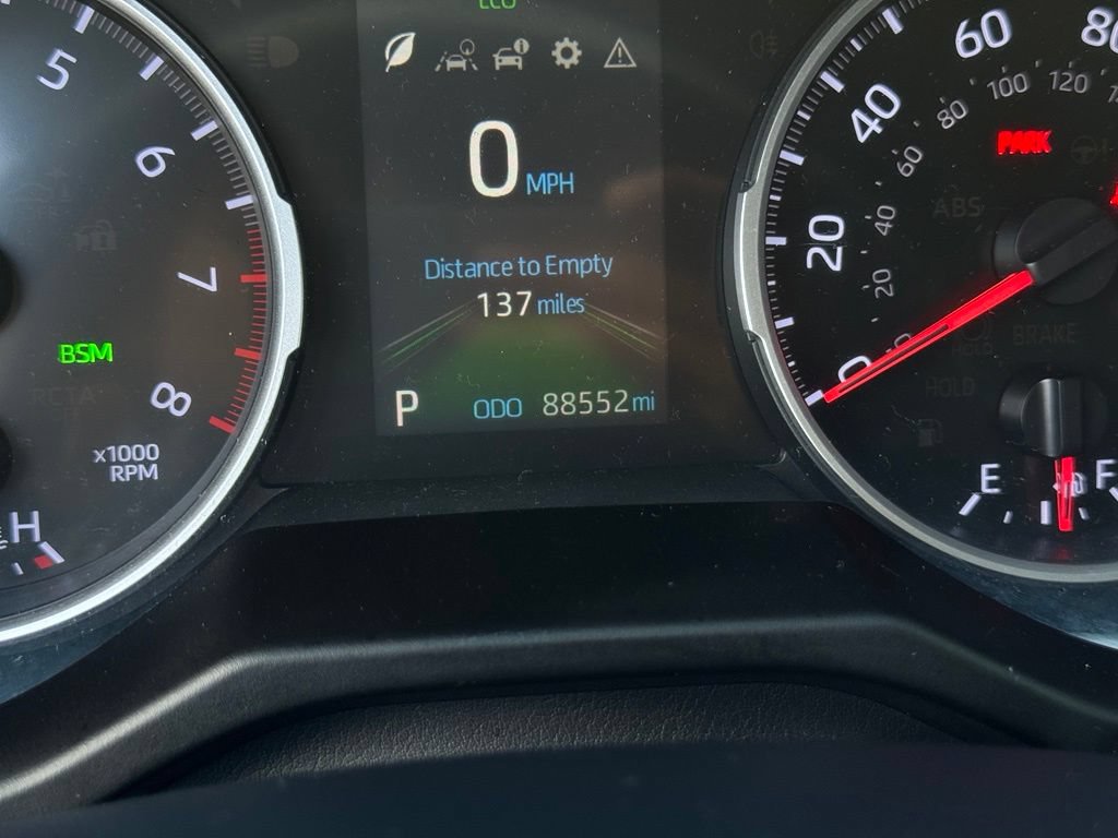 Used 2019 Toyota RAV4 XLE Premium FWD image 25