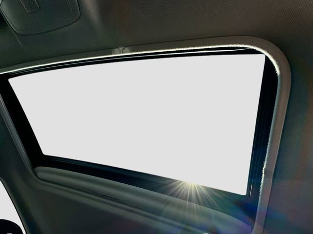 Used 2018 Toyota RAV4 XLE FWD image 21