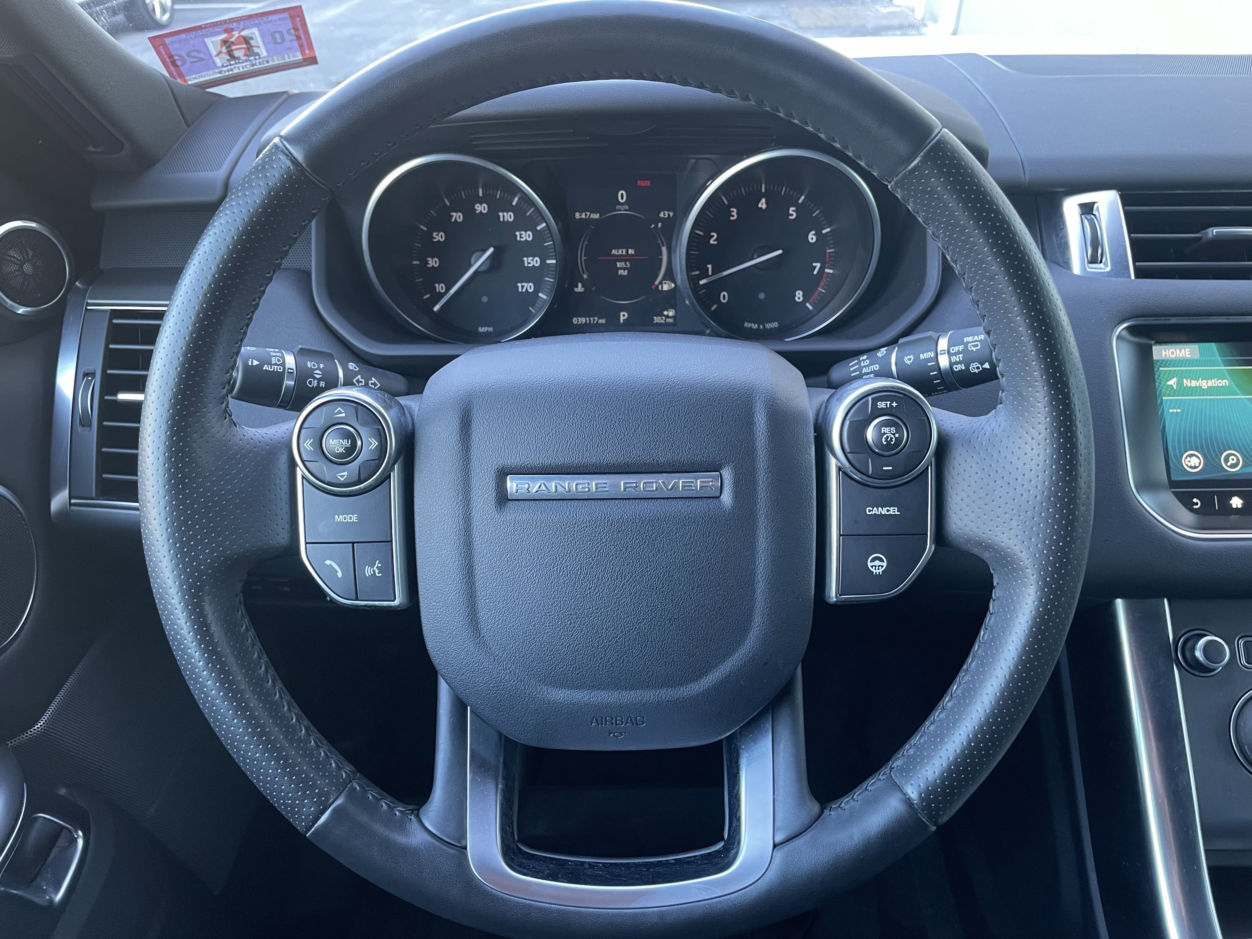 Used 2017 Land Rover Range Rover Sport SE image 21