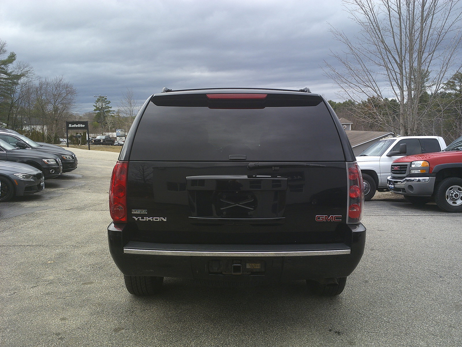 Used 2011 GMC Yukon Denali image 6