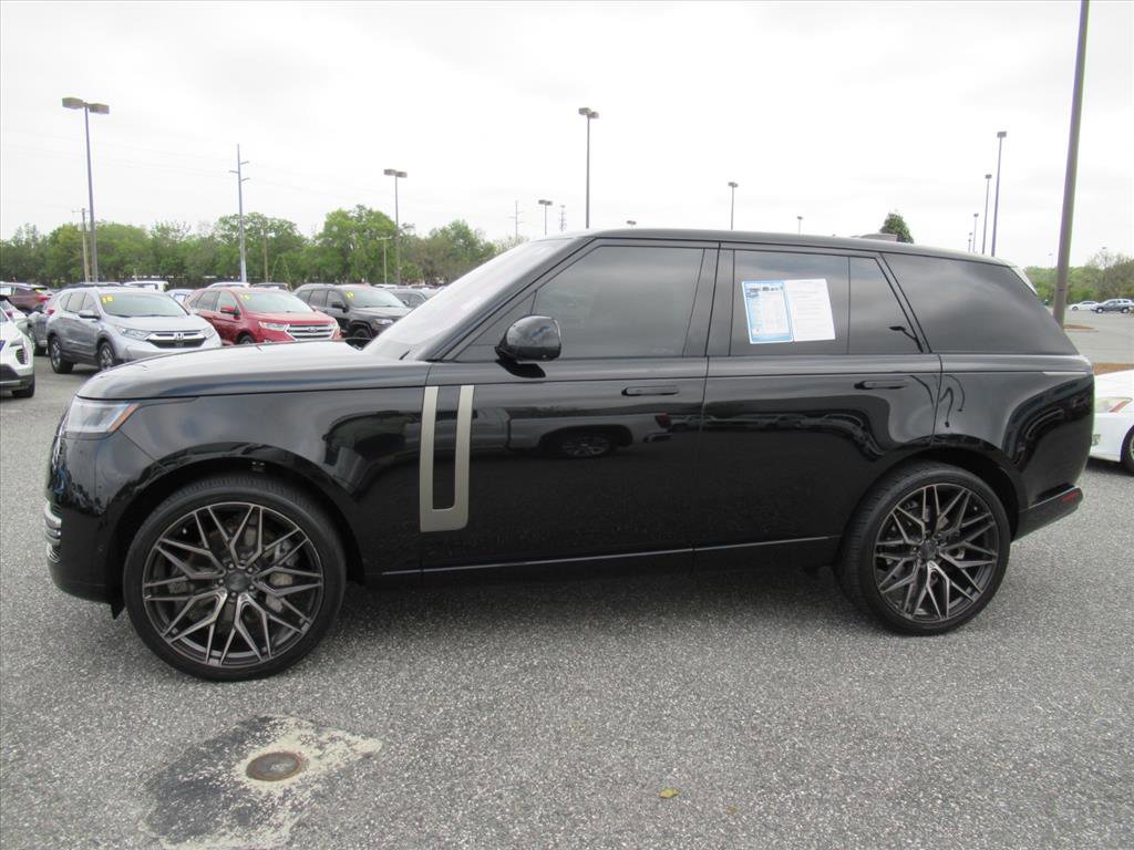 Used 2023 Land Rover Range Rover SE AWD/4WD image 4
