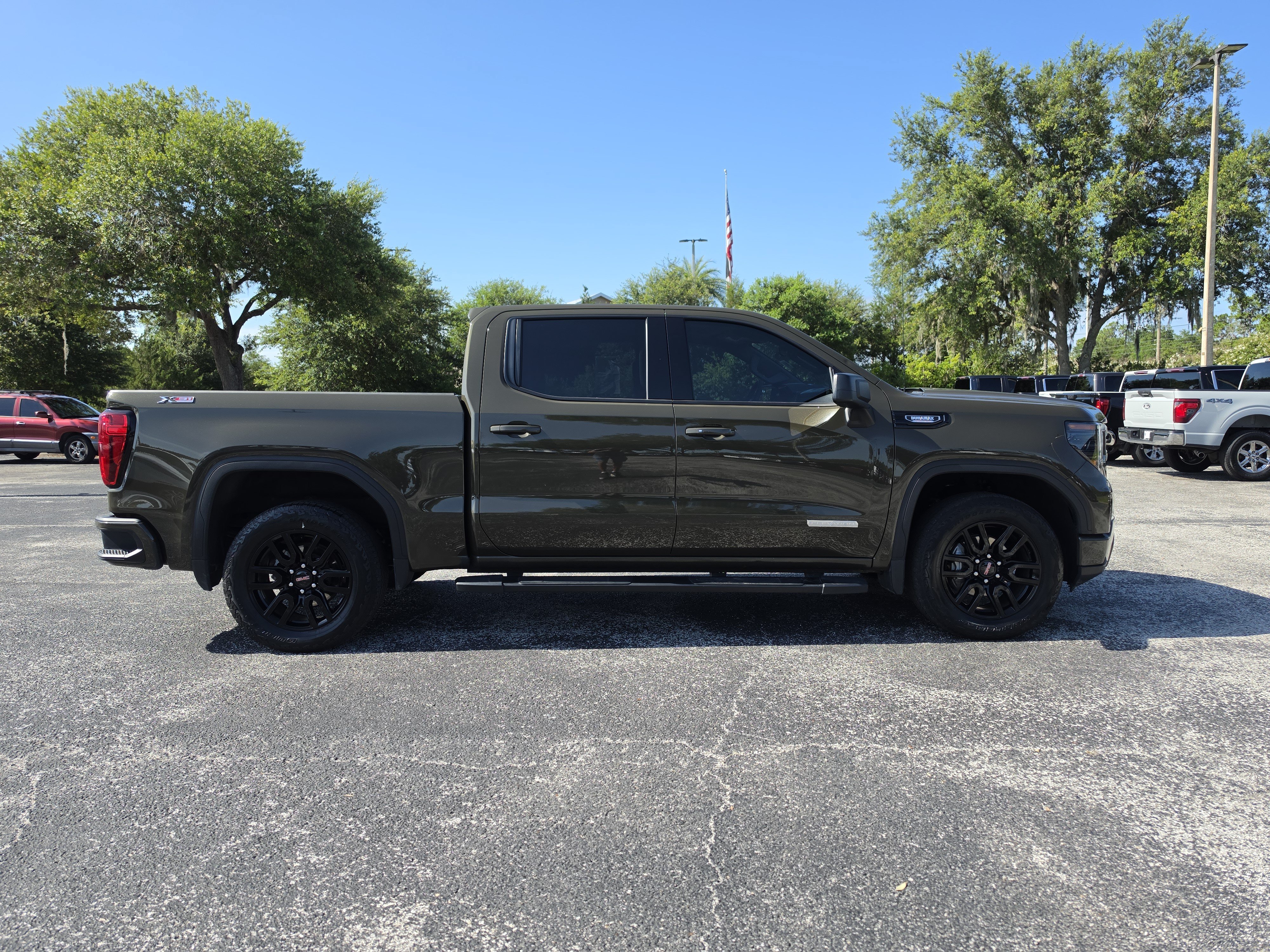 Certified 2023 GMC Sierra 1500 Elevation w/ X31 Off-Road Package AWD/4WD image 3