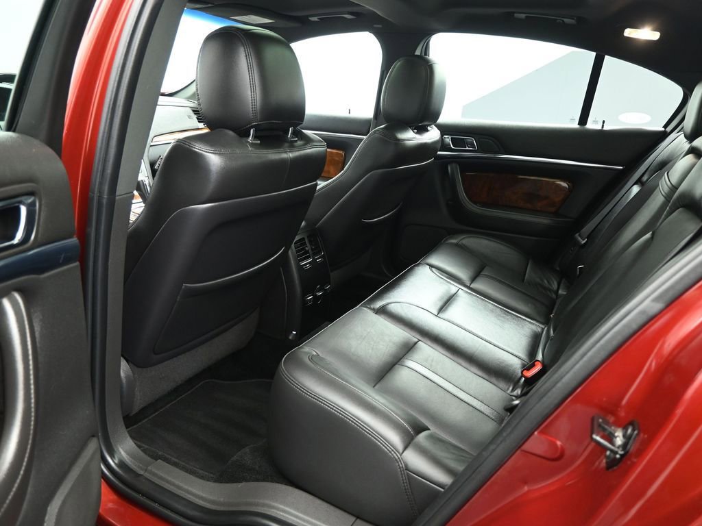 Used 2013 Lincoln MKS AWD image 20