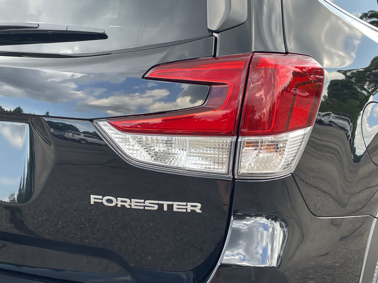 Used 2022 Subaru Forester Limited AWD/4WD image 48