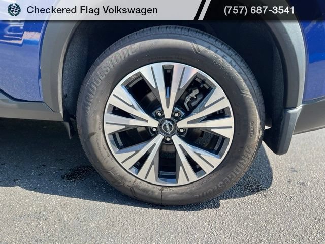 Used 2023 Nissan Rogue SV AWD/4WD image 7