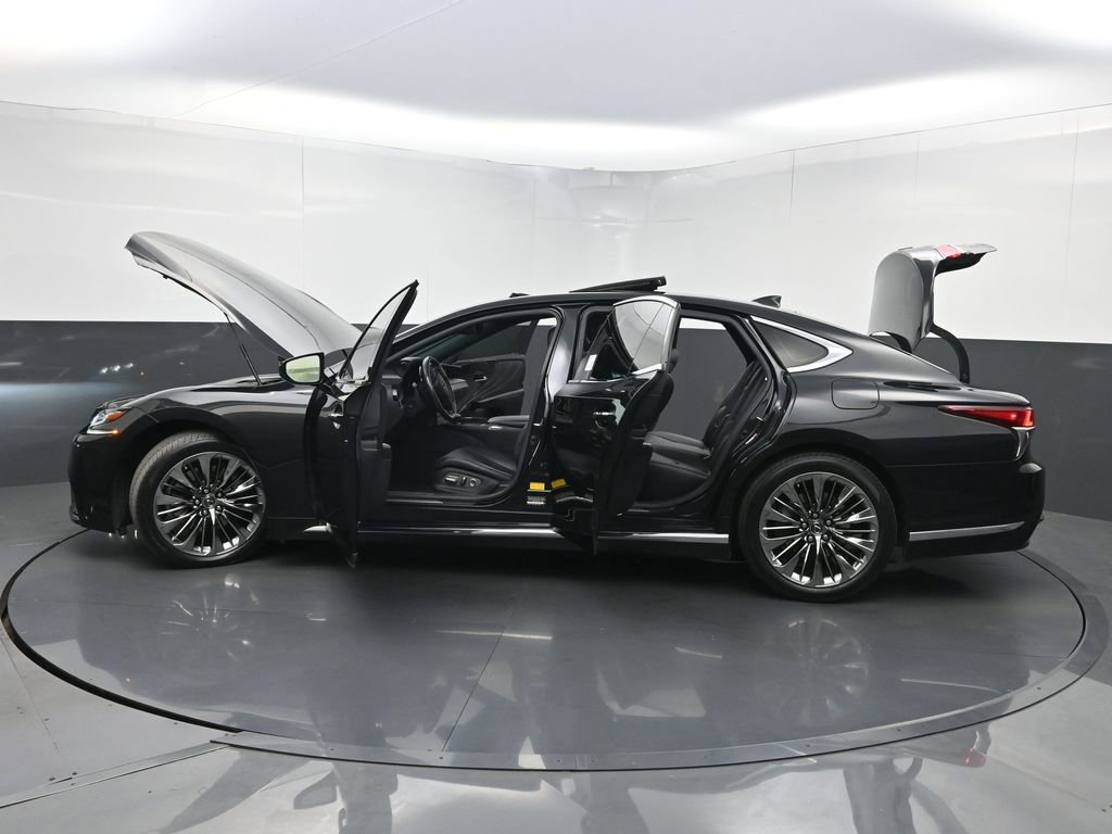 Used 2020 Lexus LS 500 w/ Accessory Package (Z2) RWD image 36