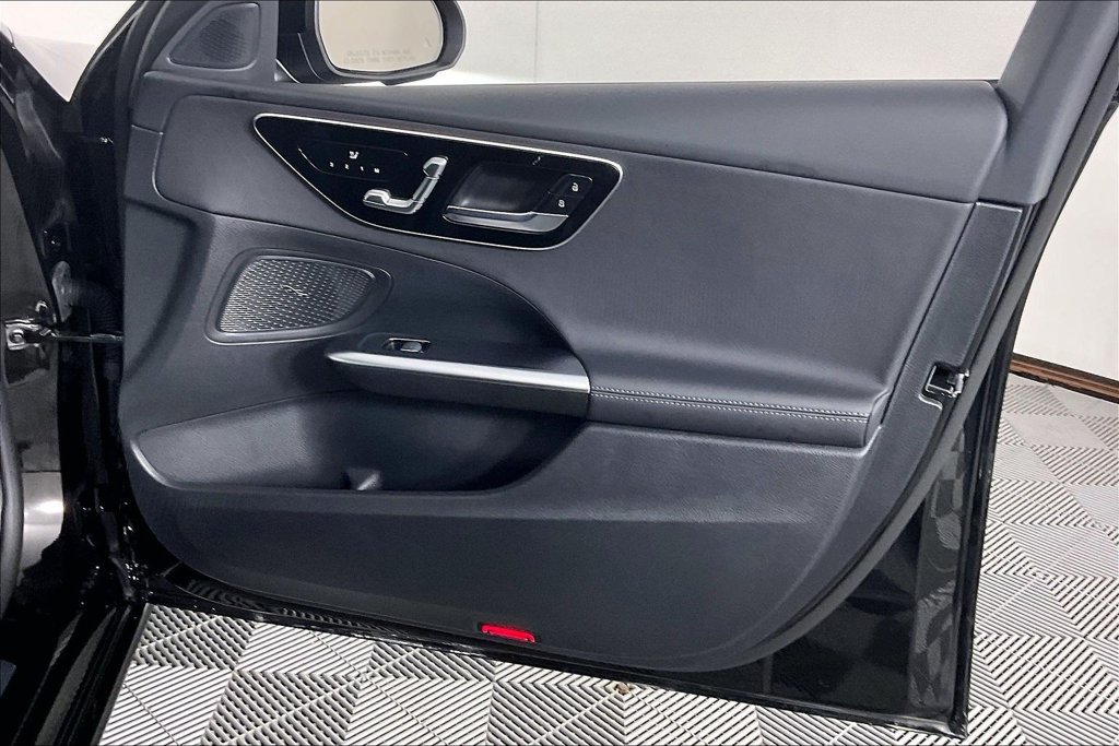 Certified 2025 Mercedes-Benz C 300 4MATIC Sedan image 16