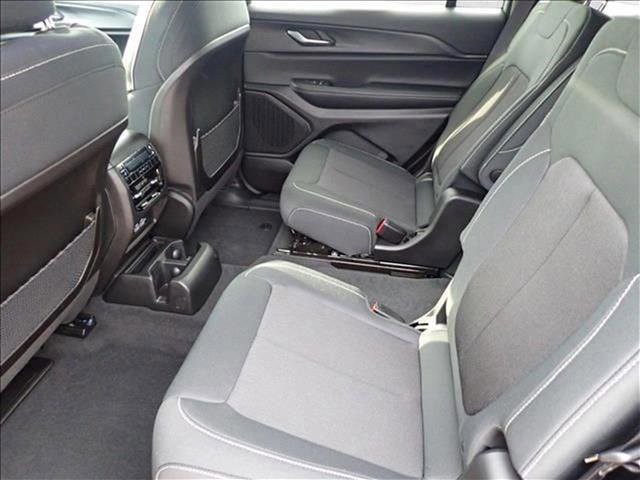 Used 2024 Jeep Grand Cherokee L Laredo image 9