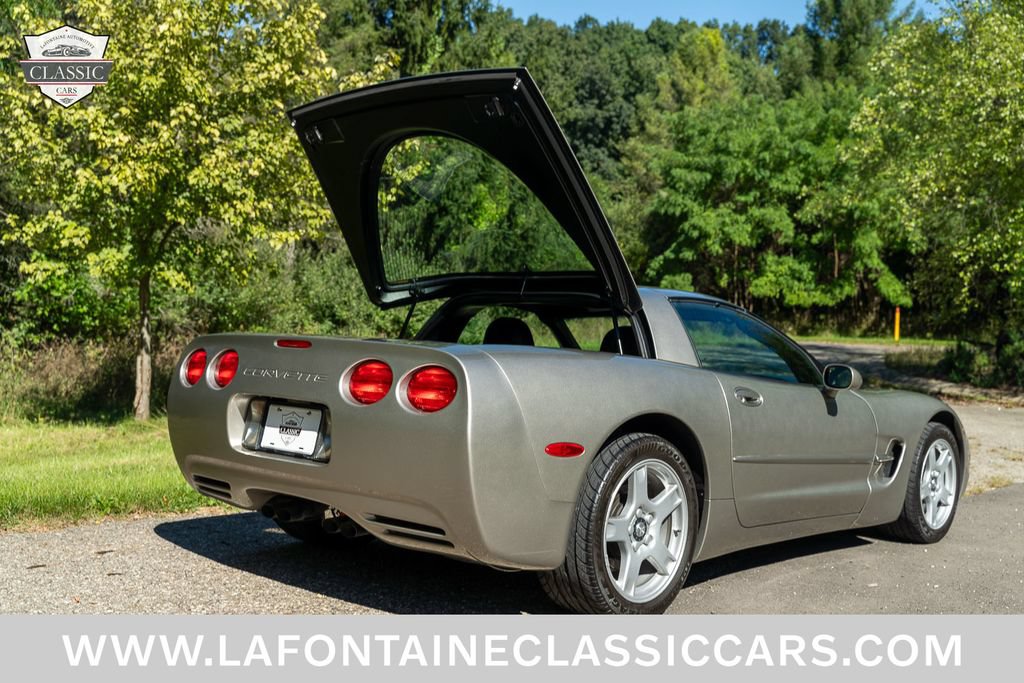 Used 1999 Chevrolet Corvette Coupe RWD image 20