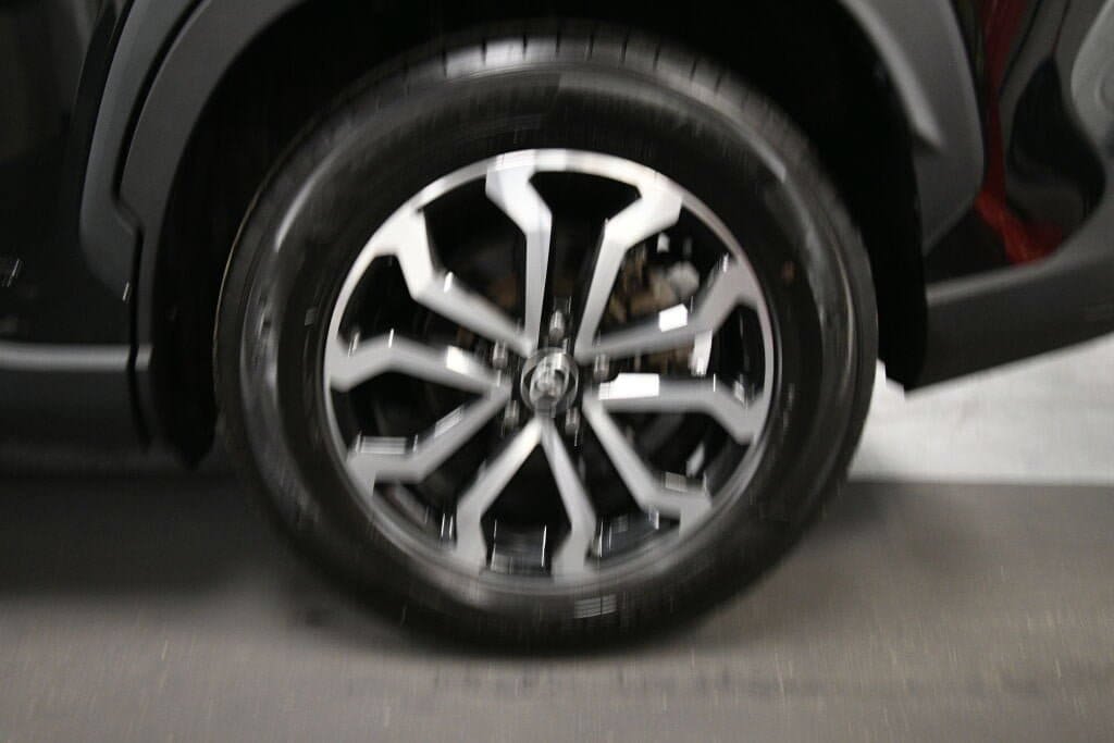 Used 2023 Toyota Corolla Cross AWD Hybrid image 30
